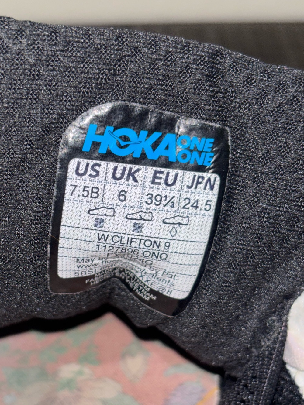 Hoka Clifton 9 running shoes WOMENS SZ 7.5 - Picture 13 of 14